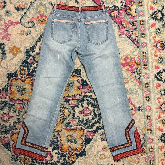 Vintage Guess Embroidered Jeans - Picture 4 of 15